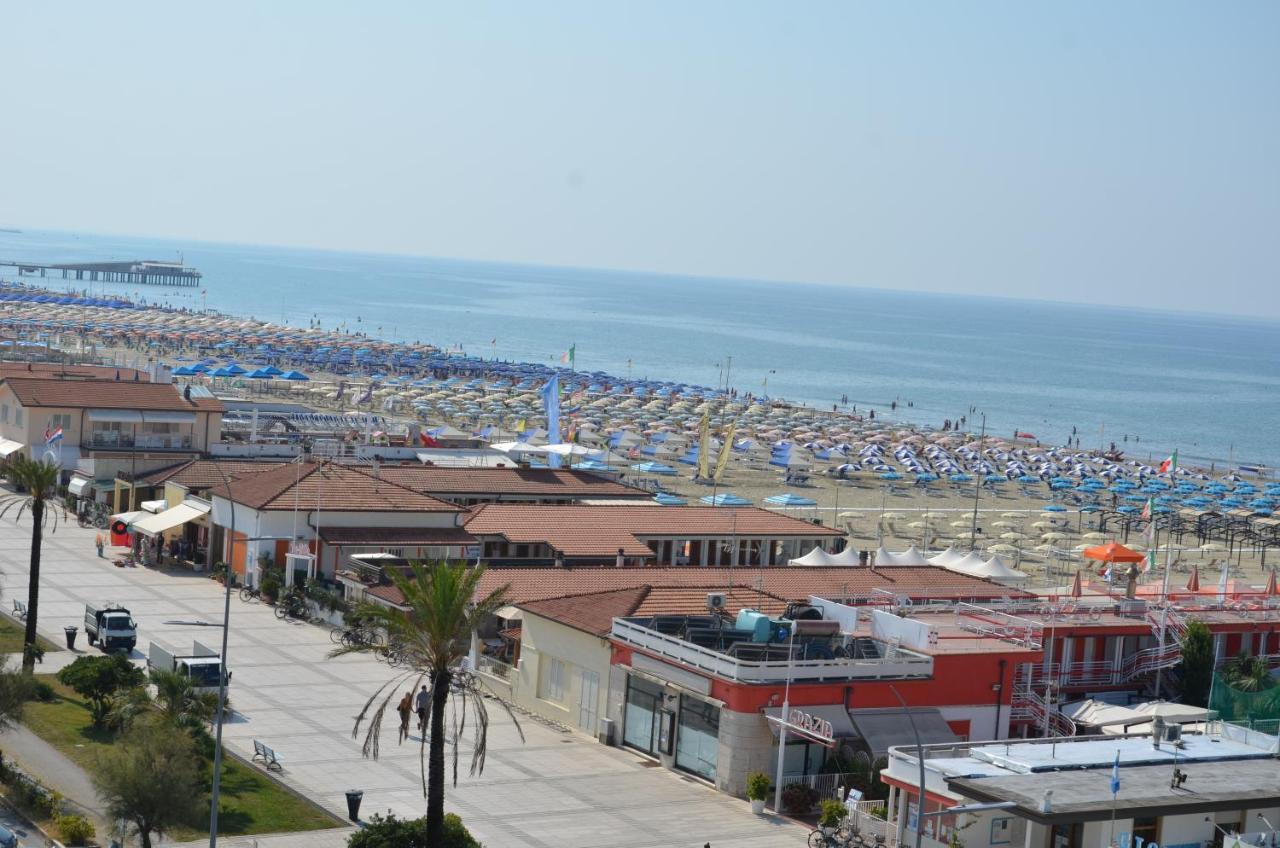 Hotel Biagiotti Lido di Camaiore Exterior photo
