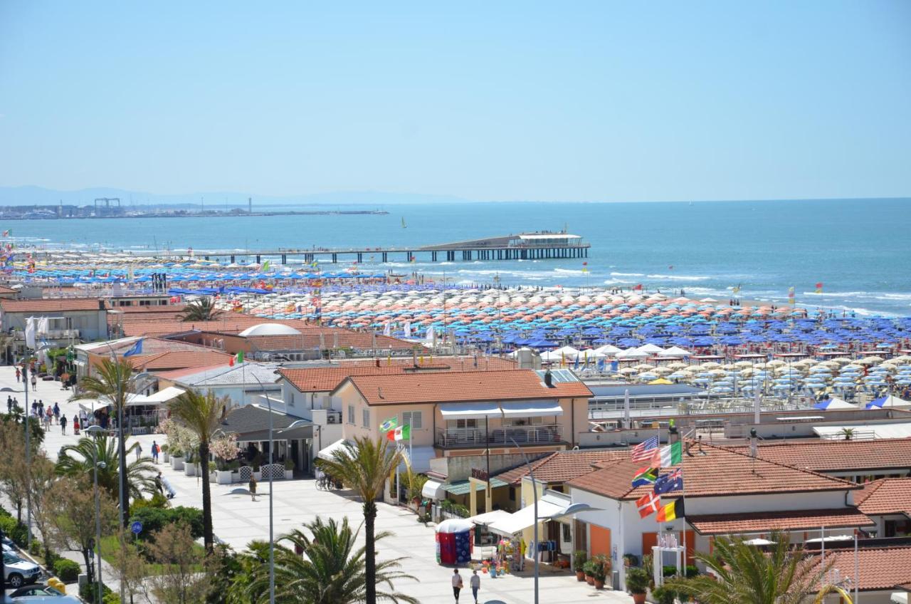 Hotel Biagiotti Lido di Camaiore Exterior photo