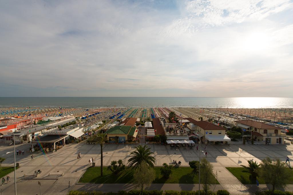 Hotel Biagiotti Lido di Camaiore Exterior photo